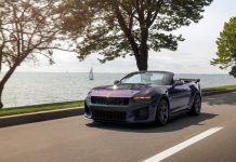 Dream Cruise Reveal: Ford Mustang Dark Horse SC Convertible The new Ford Mustang Dark Horse SC convertible from Ford Racing, shown be driven along Lake Shore Drive in Grosse Pointe Shores, can be ordered starting in fall 2026. It arrives in dealer showrooms beginning in spring 2027.