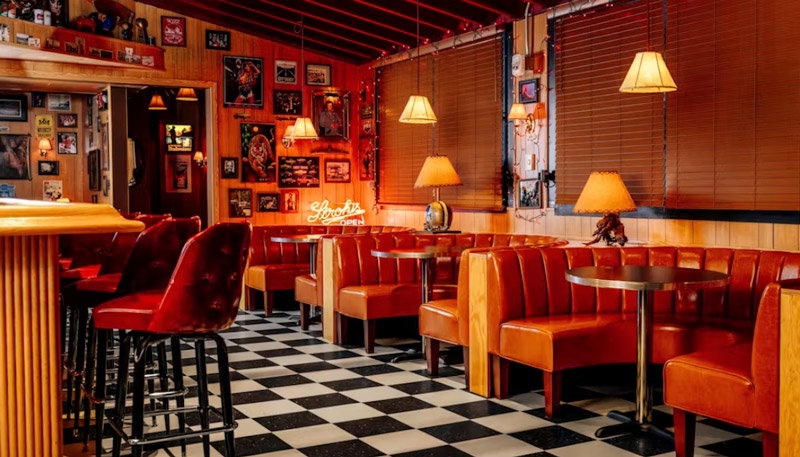 Ray’s bar in downtown Detroit