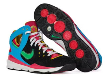 A pair of Nike Air Huarache '08 Kanye West Glow in the Dark Tour sneakers from the closet of NBA veteran P.J. Tucker now available on StockX.